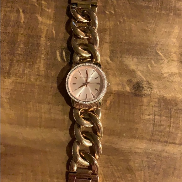 Gorgeous Michael Kors Bracelet Watch!! - Picture 6 of 7